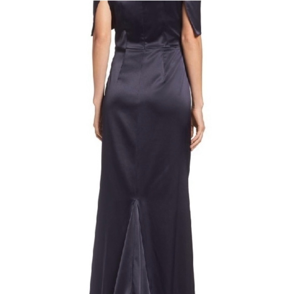 Vince Camuto Navy Lustrous satin ruche shoulder baring gown flare fishtail train - Picture 6 of 13